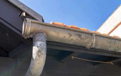 Comment détecter et réparer les fuites de toiture?